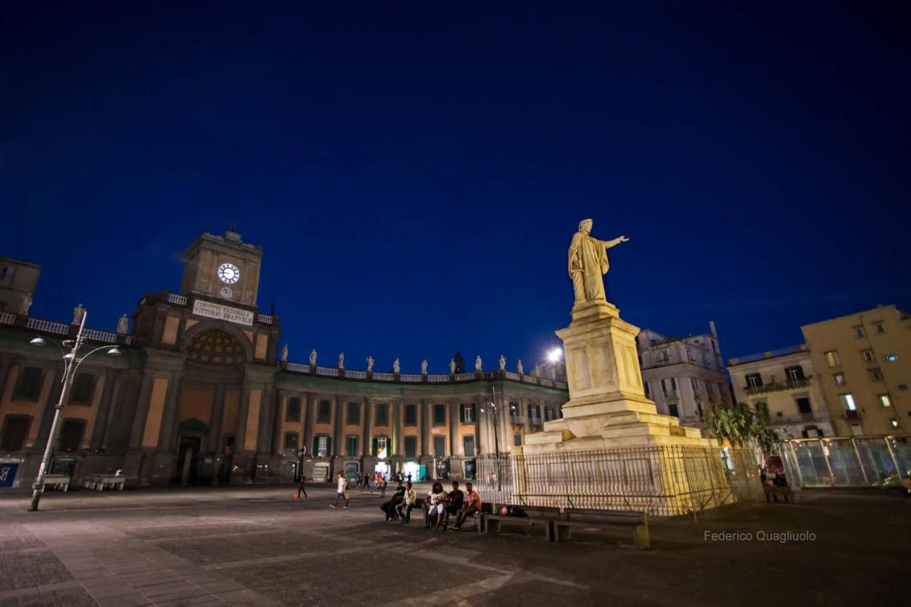 Casetta Soriano - Piazza Dante Nápoles Exterior foto
